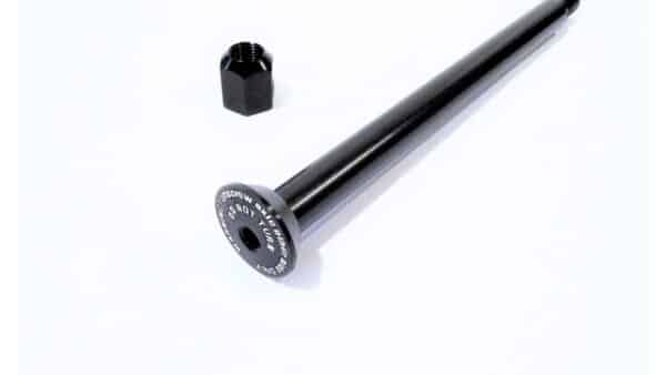 EJE 12MM 135MM REAR VOLTAGE 15